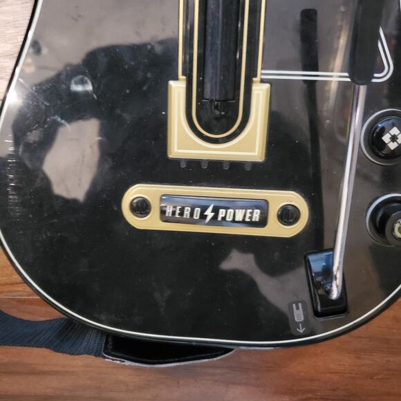 Guitar Hero by Activision -Hero Power no dongle w/Strap - Picture 2 of 8